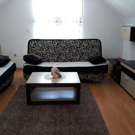 City Apartment Високо Экстерьер фото
