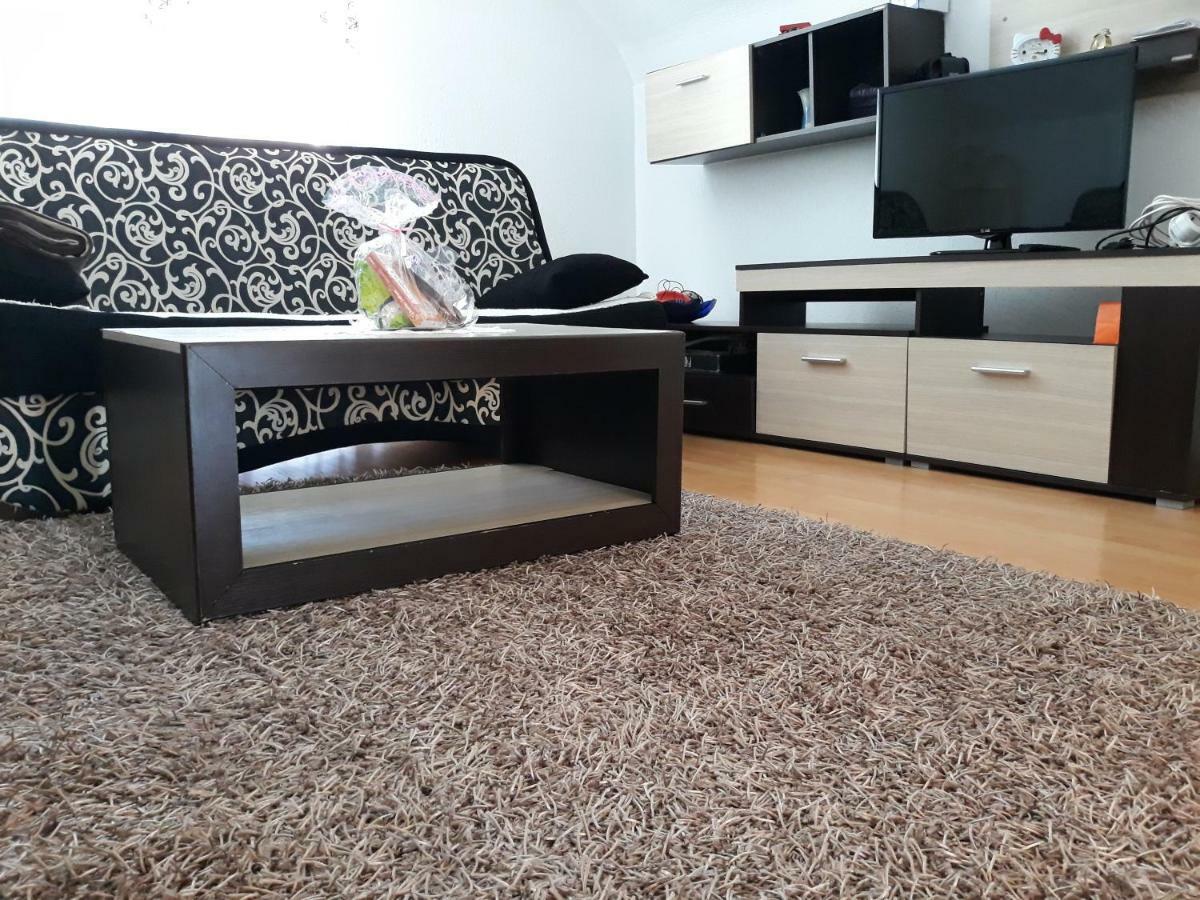 City Apartment Високо Экстерьер фото