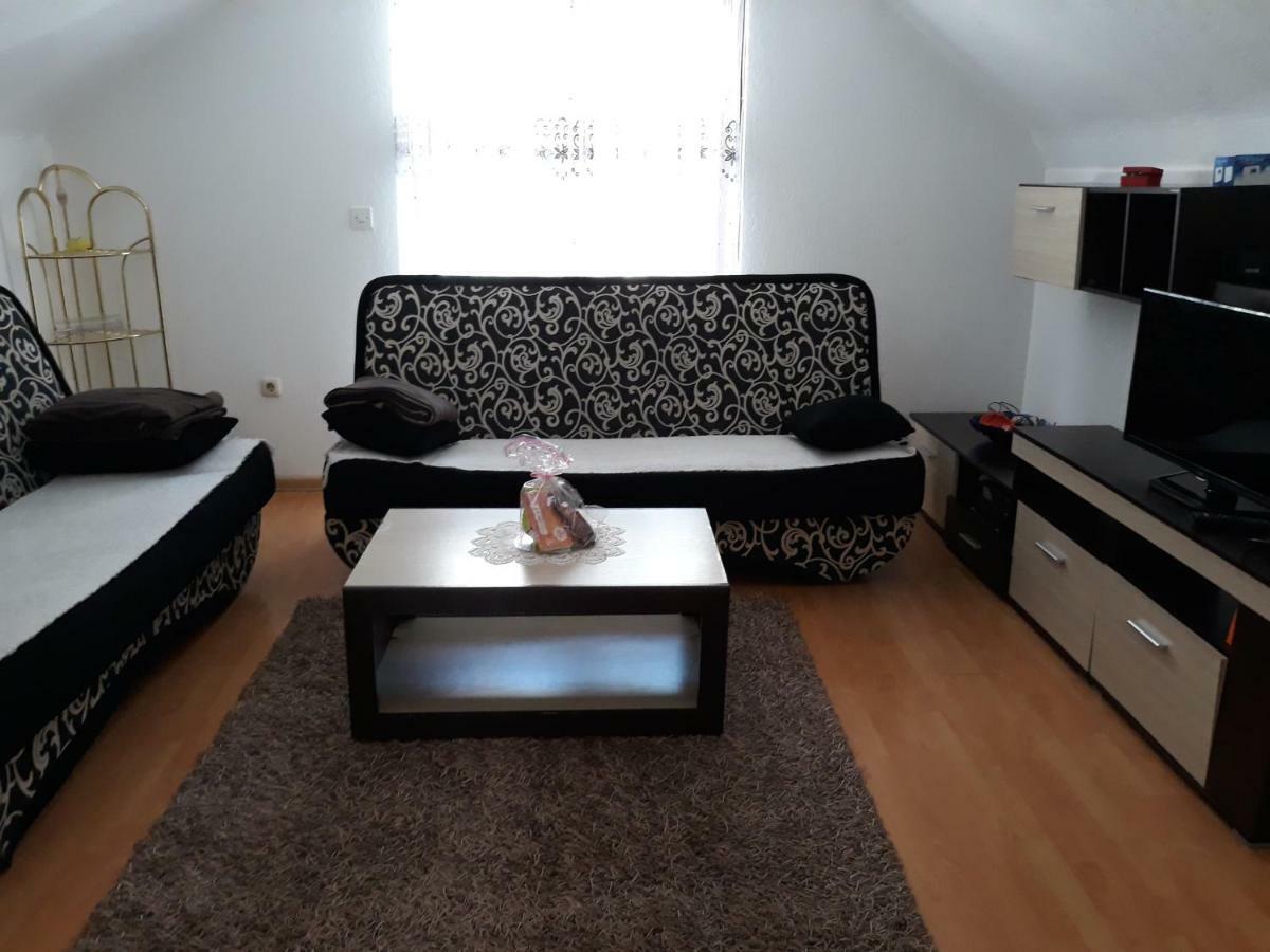 City Apartment Високо Экстерьер фото